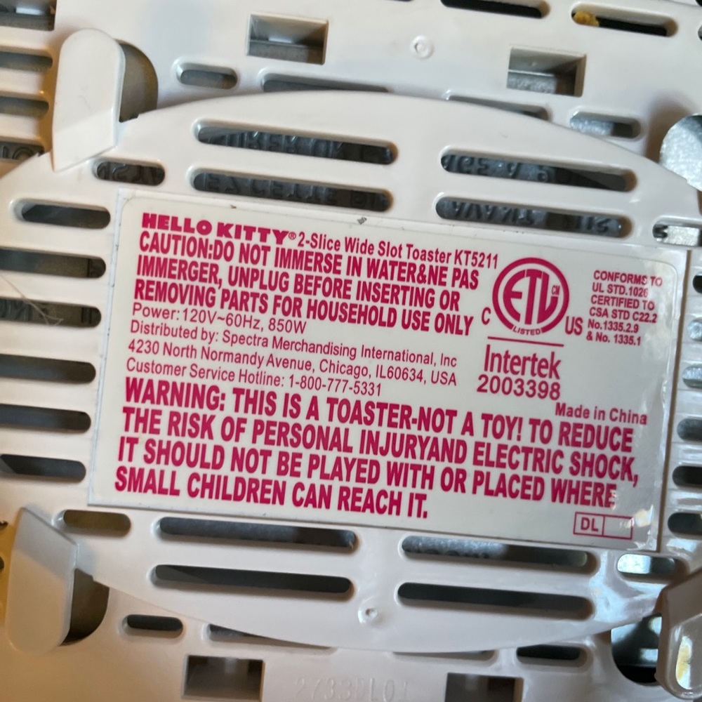 Hello Kitty Toaster - Picture 6 of 7